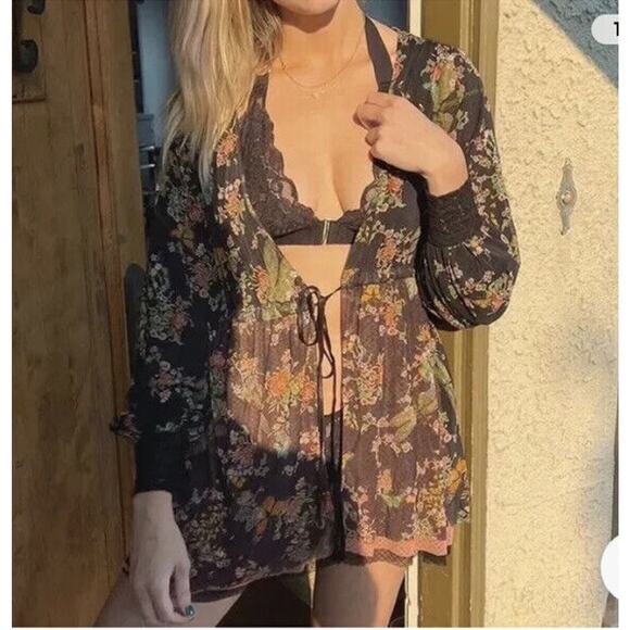 We Are HAH Make It A Double Reversible Lace & Mesh Butterfly Dragonfly Robe Med - Picture 1 of 9